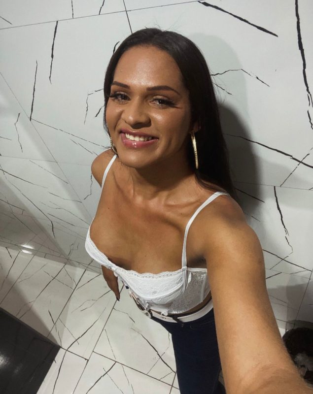 Kamylla Travesti 28