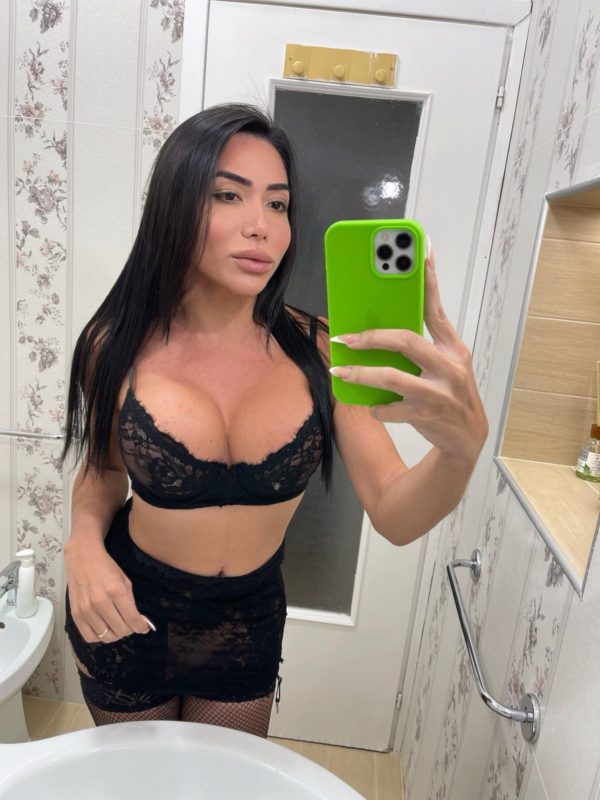 Nathyelle Silva 42