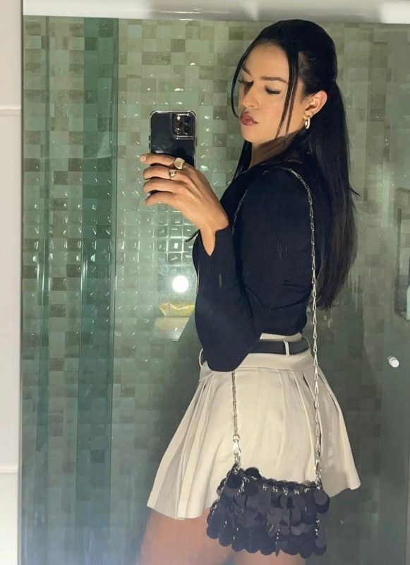 Mirella Queiroz 10