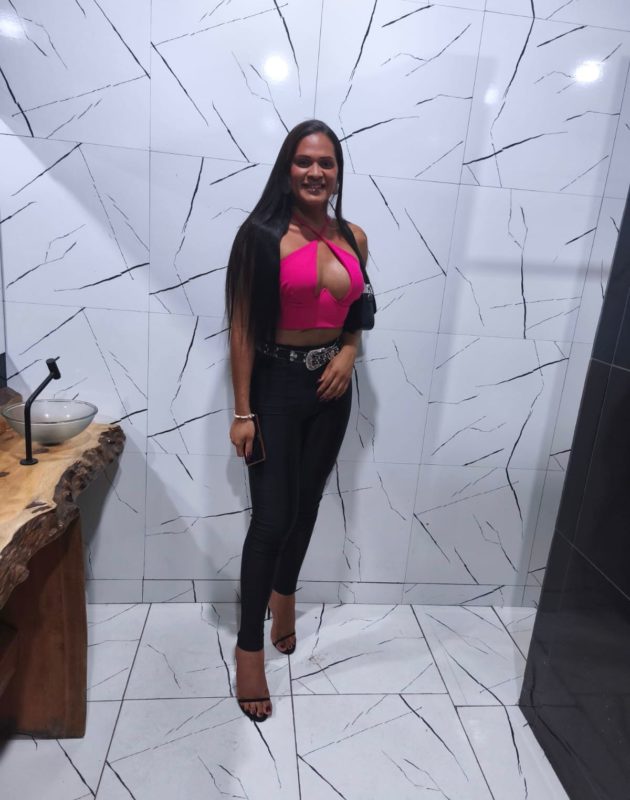 Kamylla Travesti 16