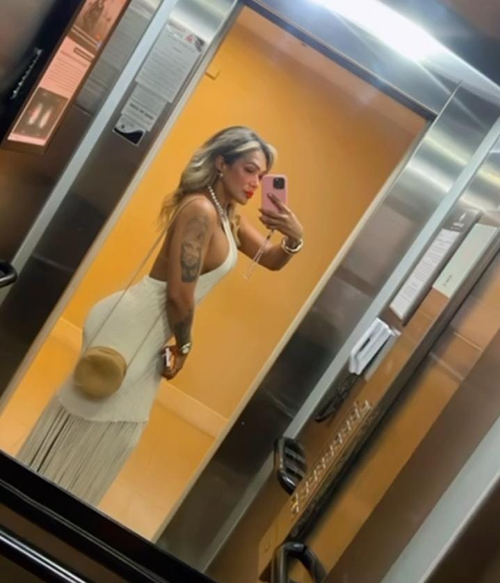 Thais Social 9