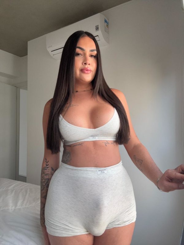 Nicole Donneli 10