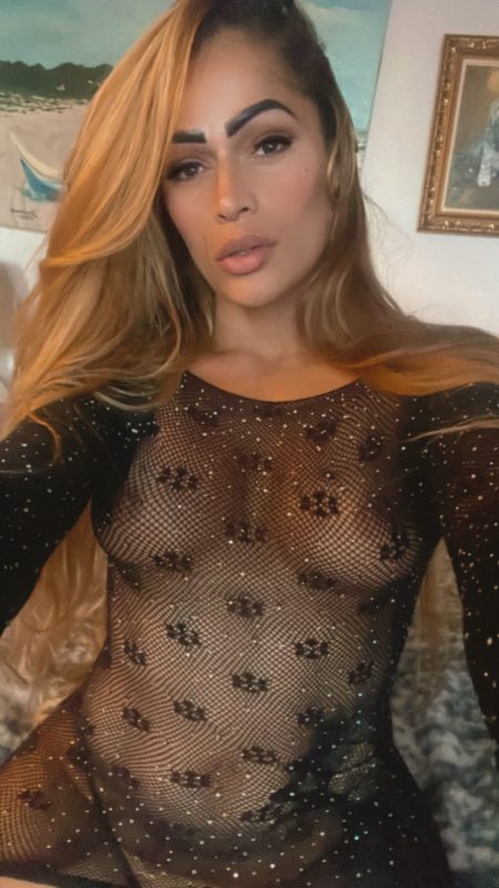 Emanuelle Machado 52
