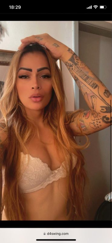Emanuelle Machado 34
