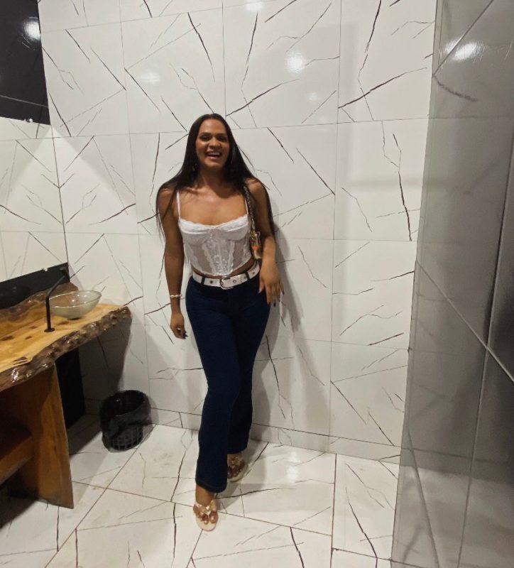 Kamylla Travesti 23