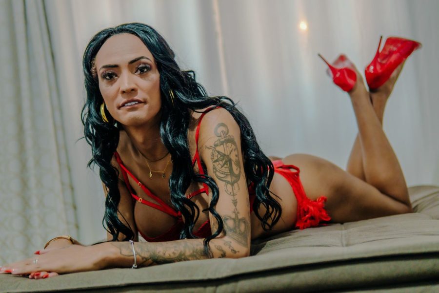 July Morena 19