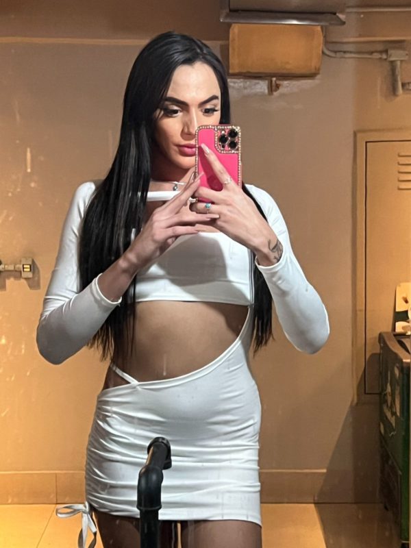 Alice Moura 18