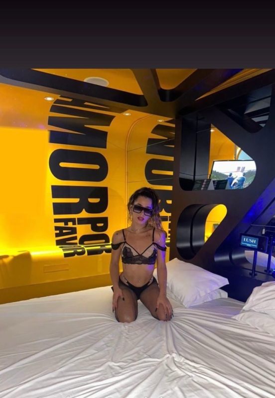 Thualuna Carioquinha 15
