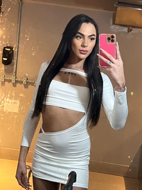 Alice Moura 16
