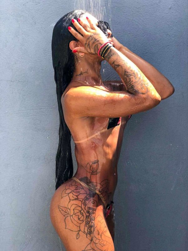Kellynha 27