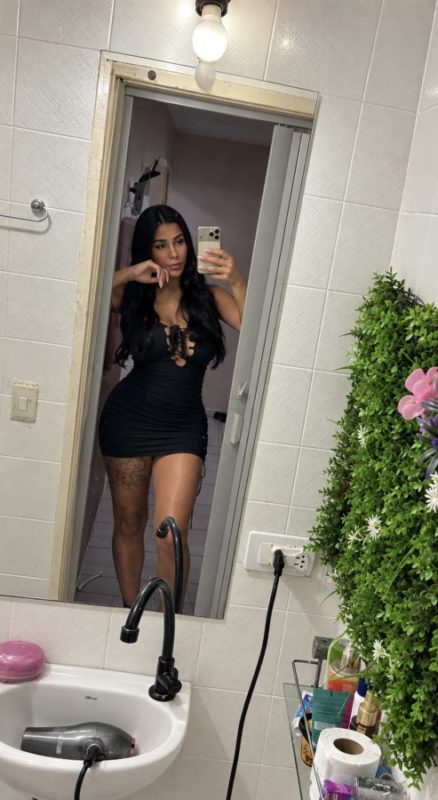 Mirella Queiroz 17