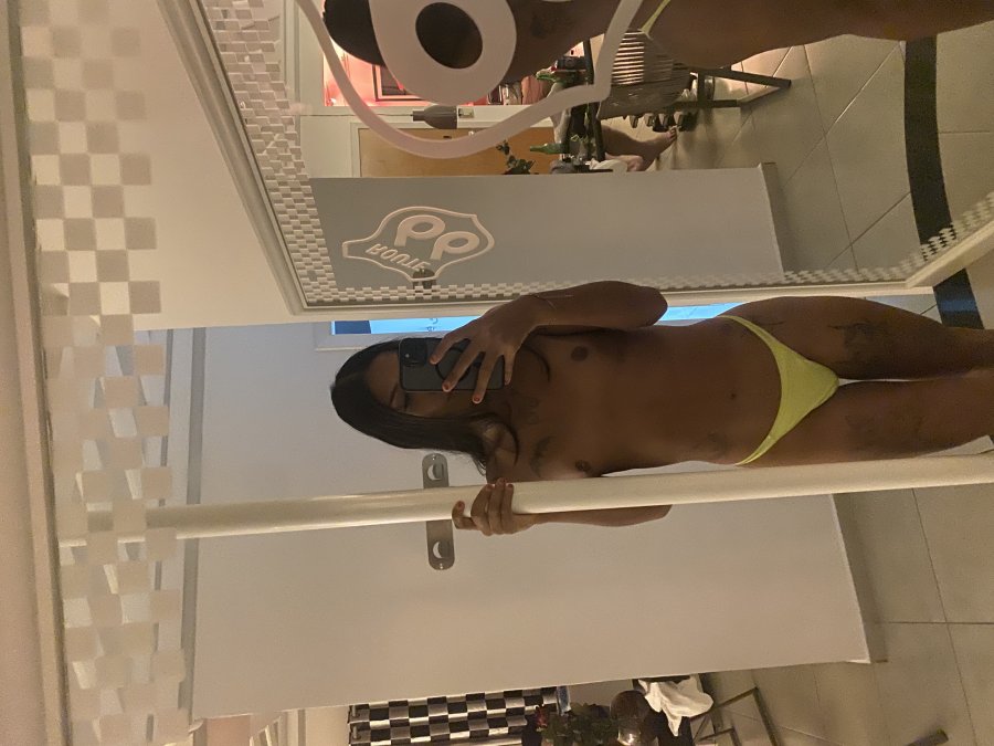 Victoria Tavares 1