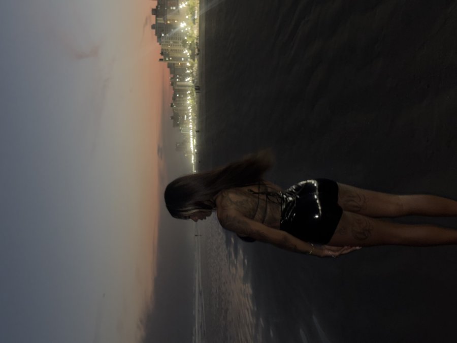 Alice Helena 33