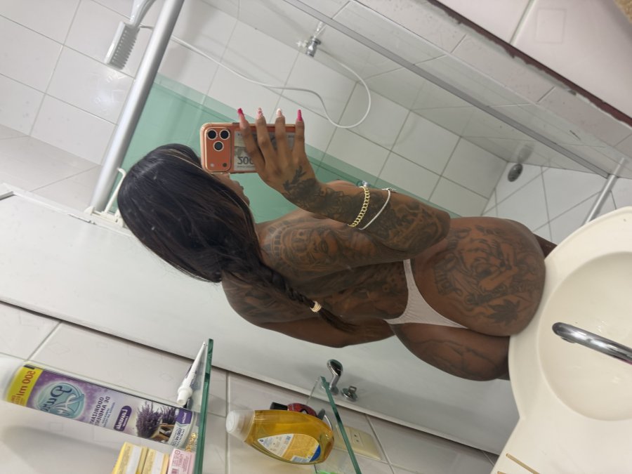 Alice Helena 29