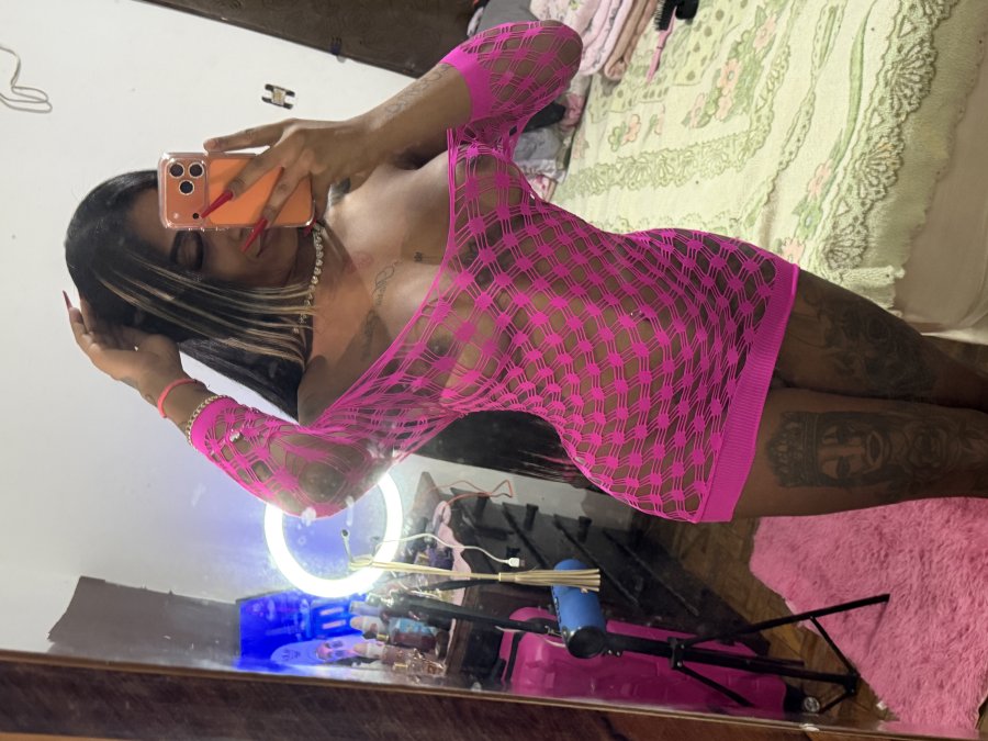 Alice Helena 25