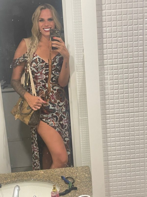 Melanie Jolie 28