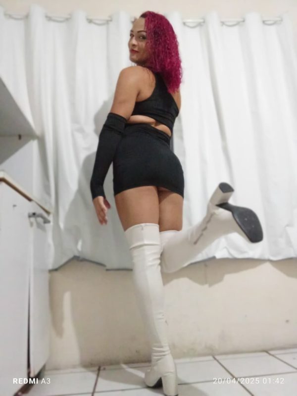 Suanne Honey 17