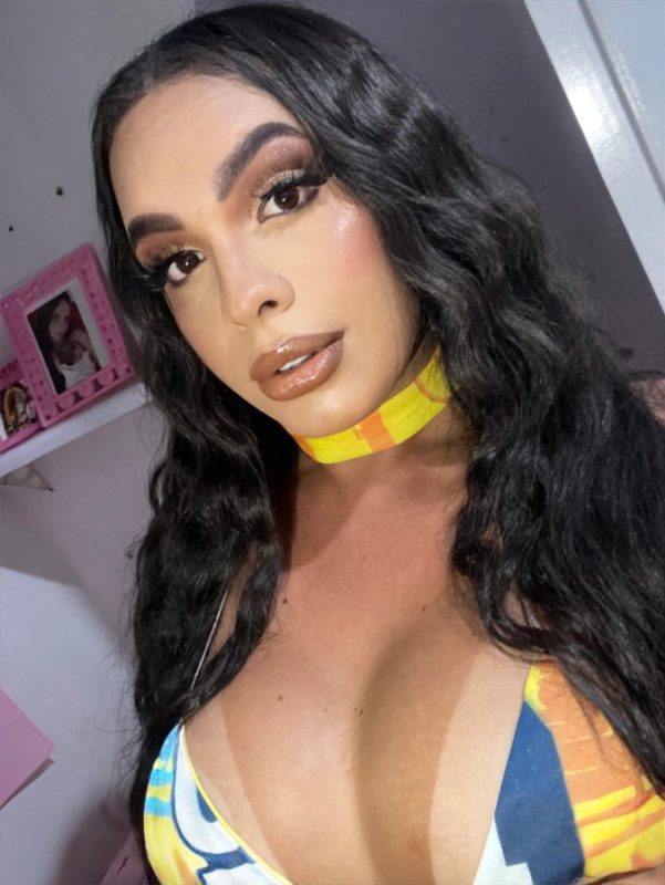 Fabricia Lorellay 33