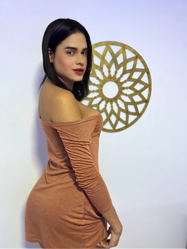 Karly Belinni 3
