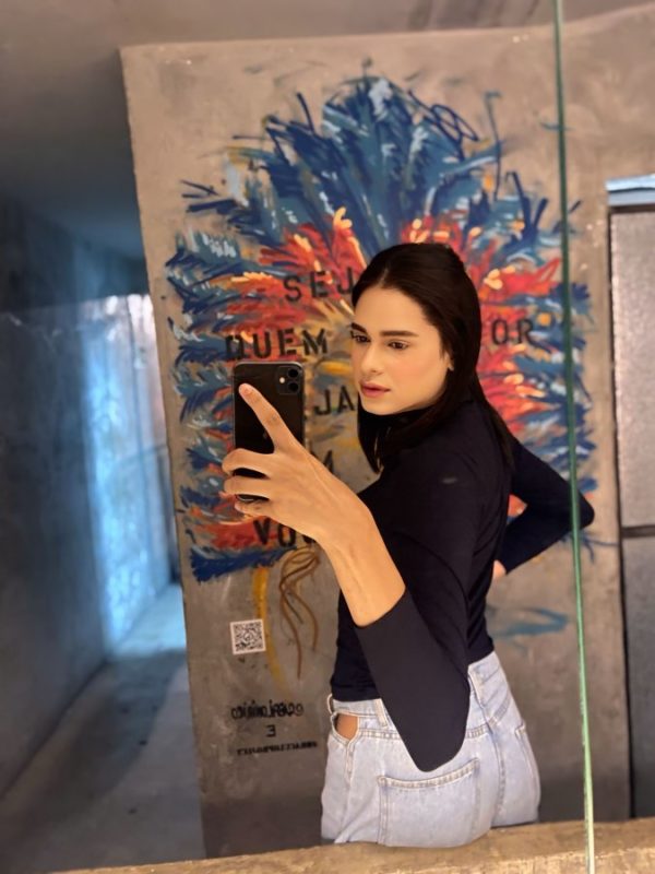 Karly Belinni 7