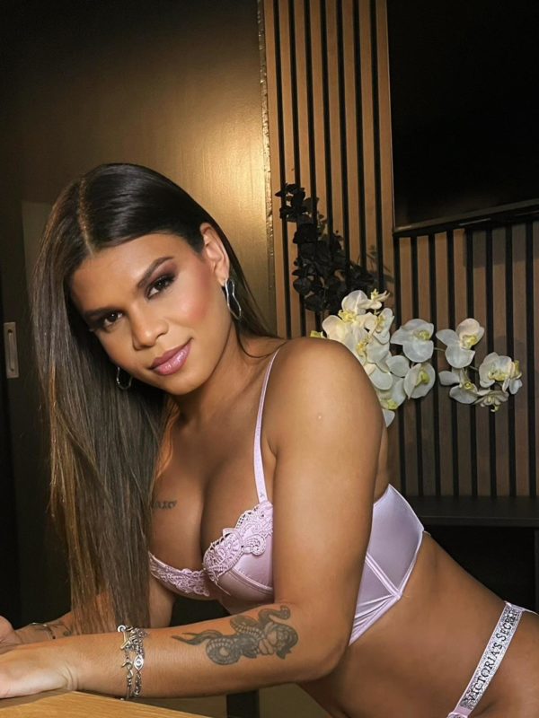 Esther Ribeiro 30