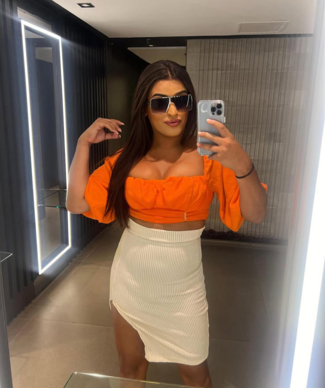 Lari Gostosinha 5