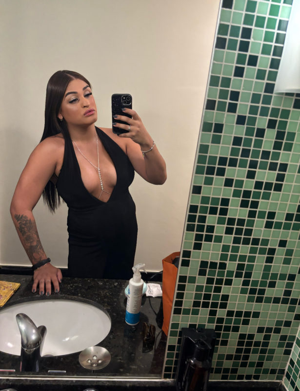 Lari Gostosinha 2