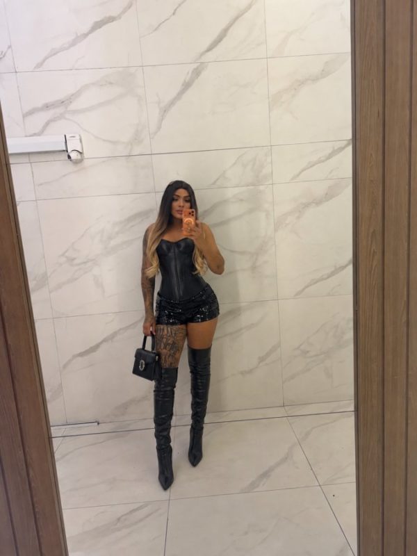 Esther Ribeiro 8