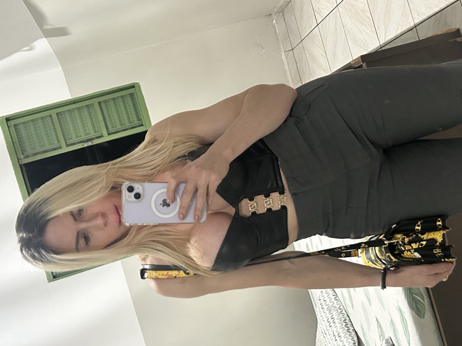 Kailaine Belle 1