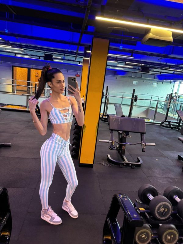 Laisa Muniz 18