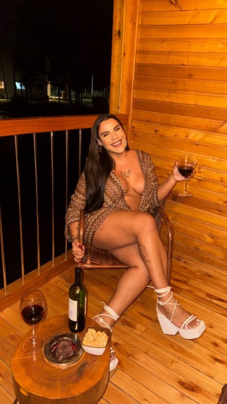Francine Paixão 27