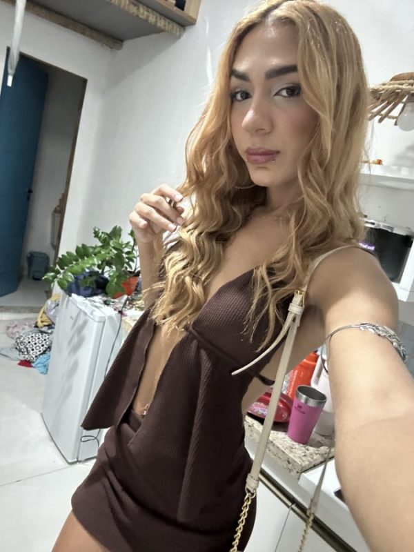 Yasmin Cartier 6