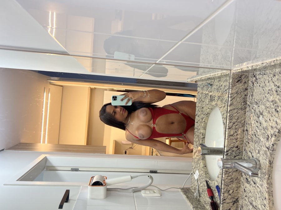 Isabella Fontana 2