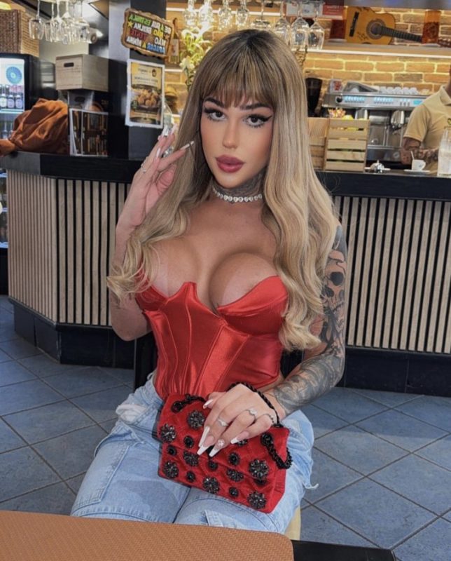 Bruna Louize 39