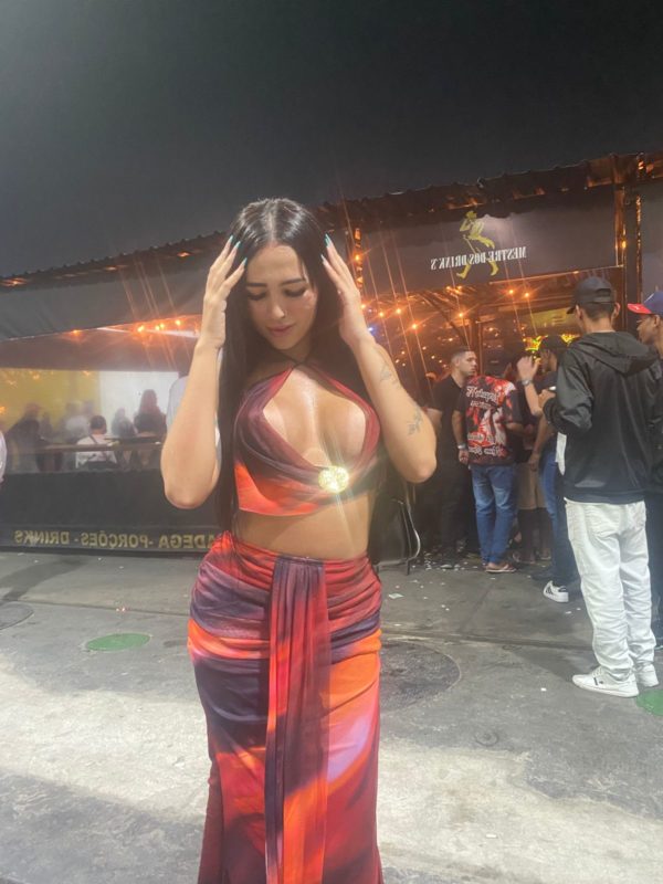 Larissa 7