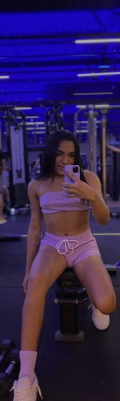 Larissa Vitória 3