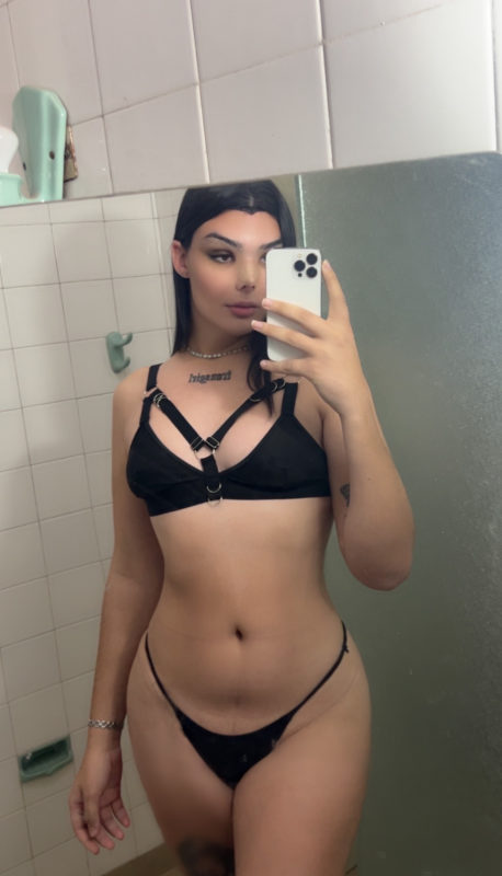 Aghata Mirella 3