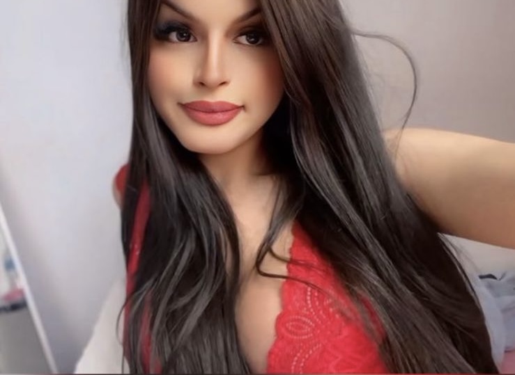 Larissa Oliveira 13