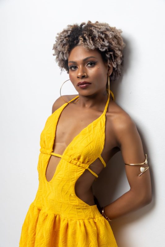 Gabriela Massagens 23