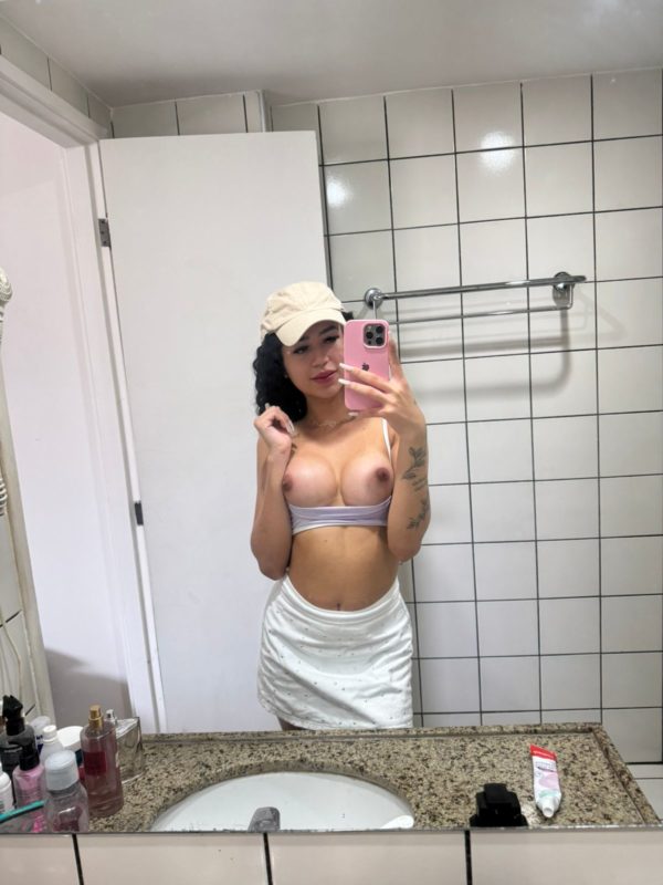 Larissa 2