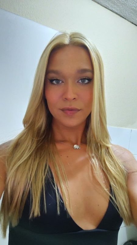 Joyce Pereira 24
