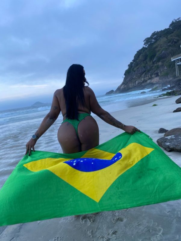 Bruna Furacão 8