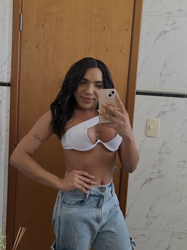 Larissa Vitória 5