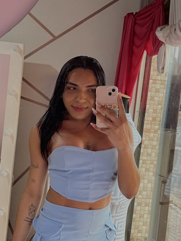 Larissa Vitória 6