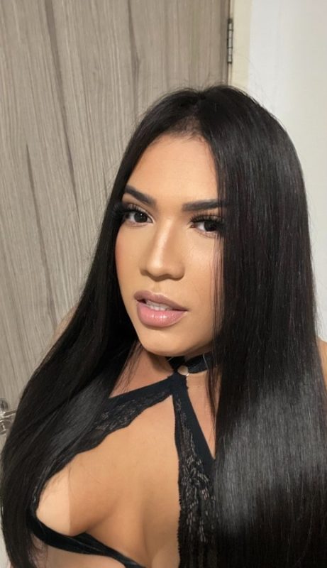 Emilly Farias 4