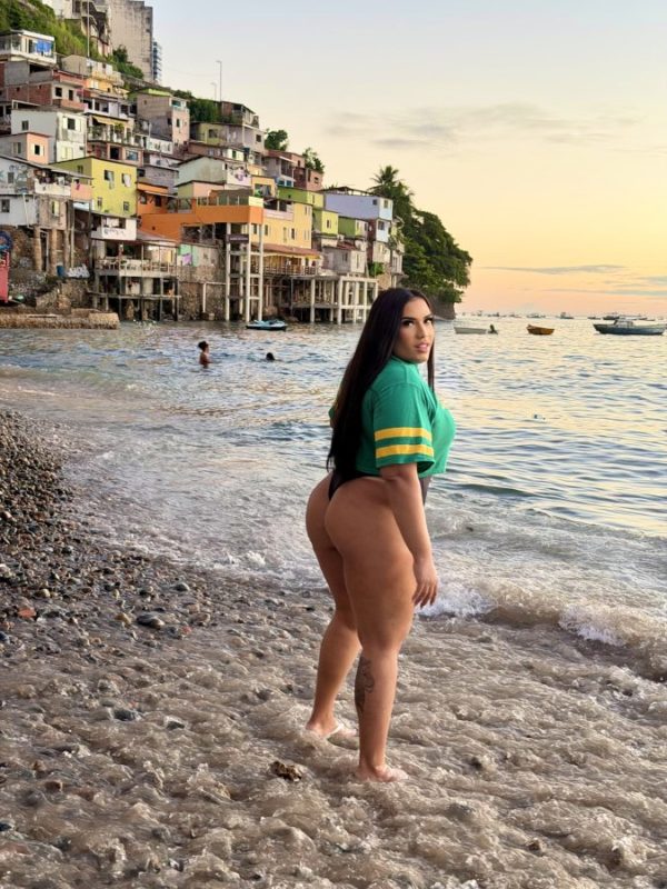 Emilly Farias 1