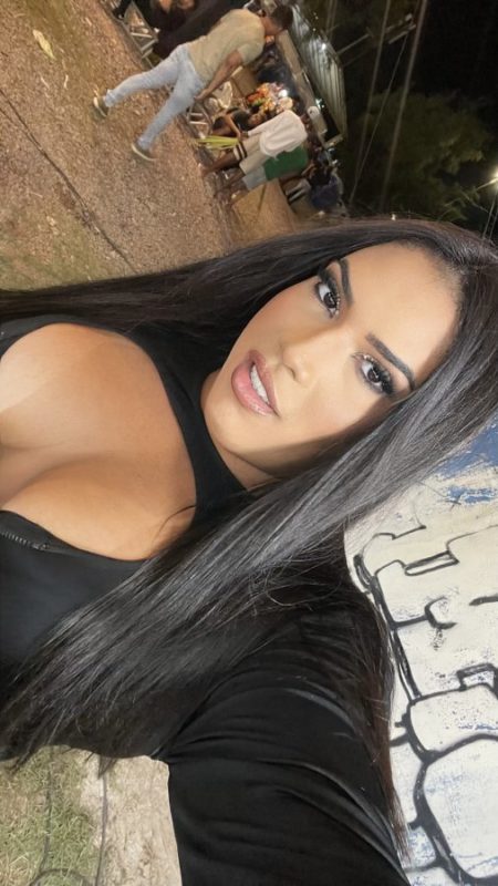 Emilly Farias 6