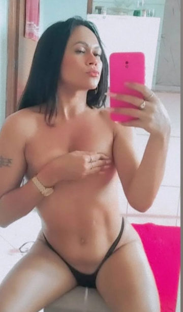 Nicolle Mel 4