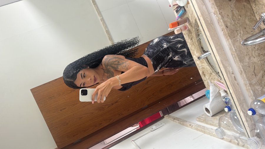 Laura Leal 5