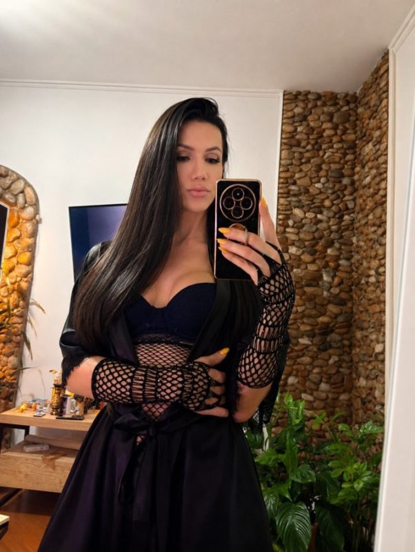 Amanda 56